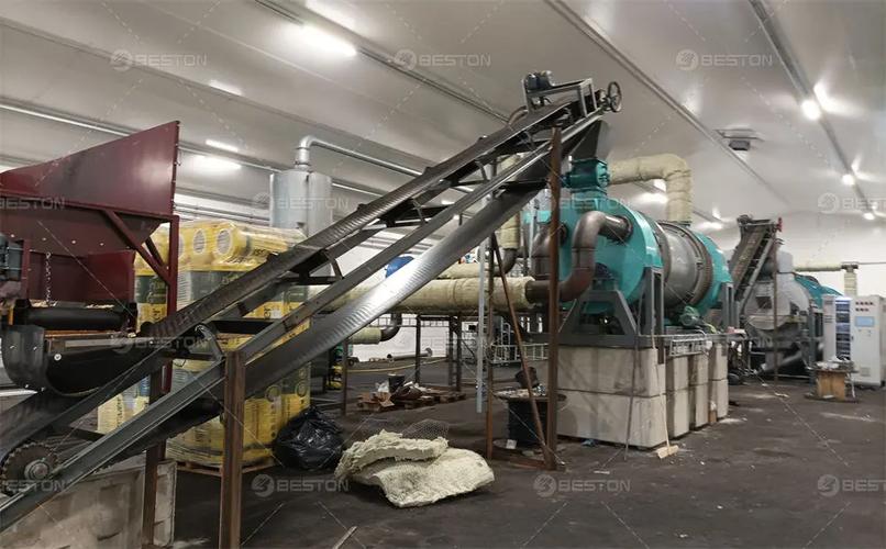 生物质原料在缺氧或低氧条件下进行加热分解,产生可燃性气体,液体燃料